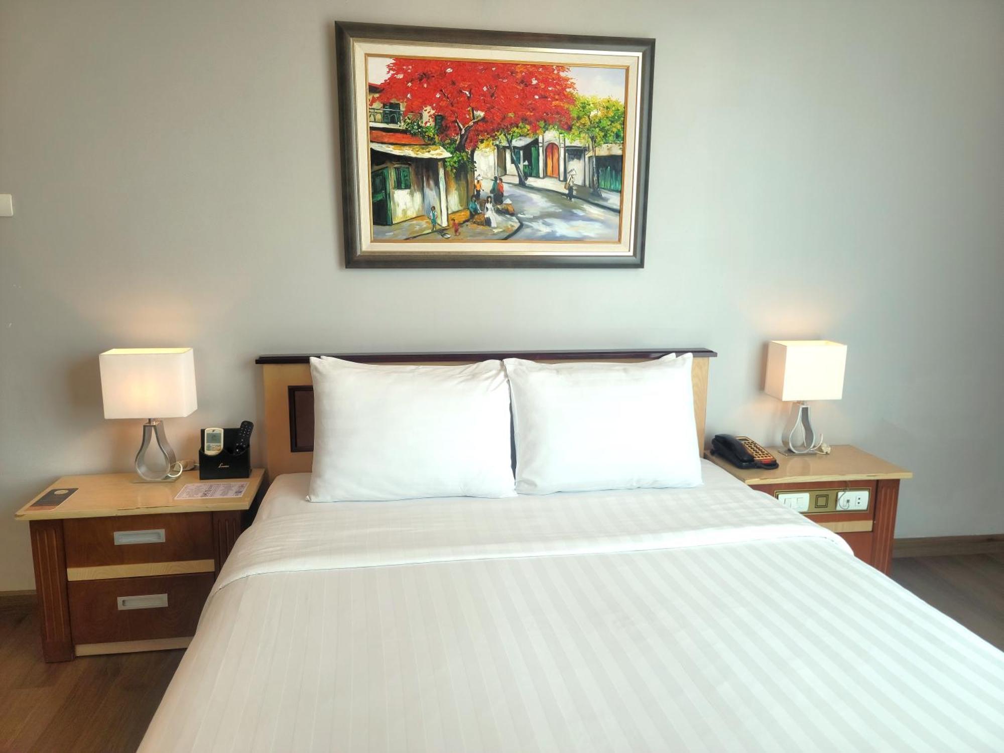 Luxeden Hotel Hanoi Exterior photo